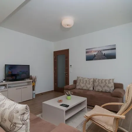 Villa Tin Luxury On Brac, Private Pool Škrip