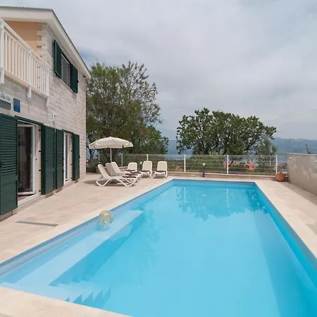 Tin Luxury On Brac, Private Pool