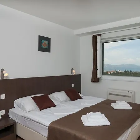 Tin Luxury On Brac, Private Pool Škrip