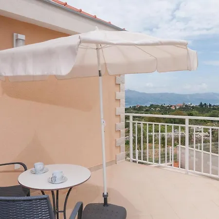 Tin Luxury On Brac, Private Pool *
