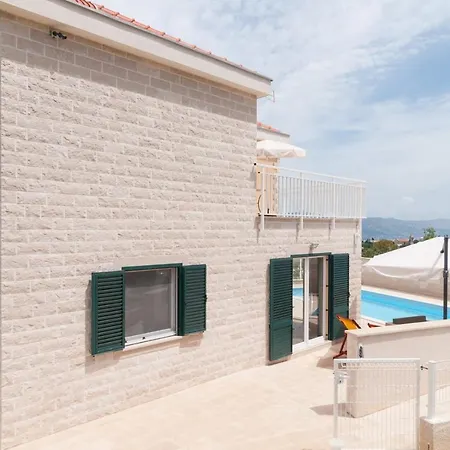 Villa Tin Luxury On Brac, Private Pool Škrip